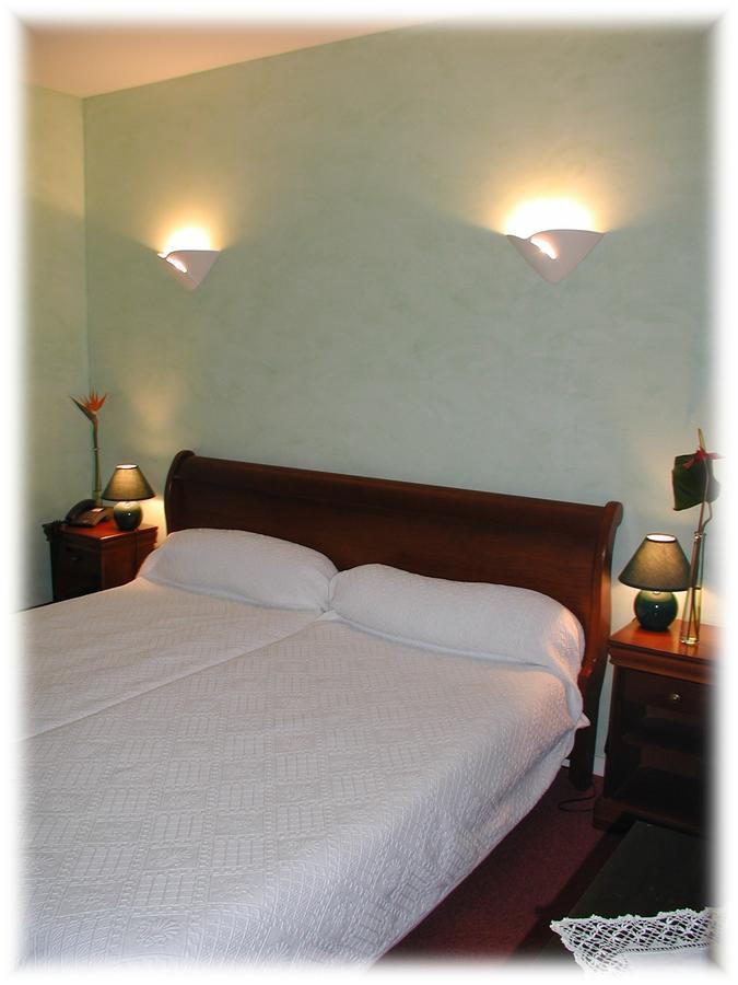 Hotel Auberge De La Nauze Sagelat Værelse billede
