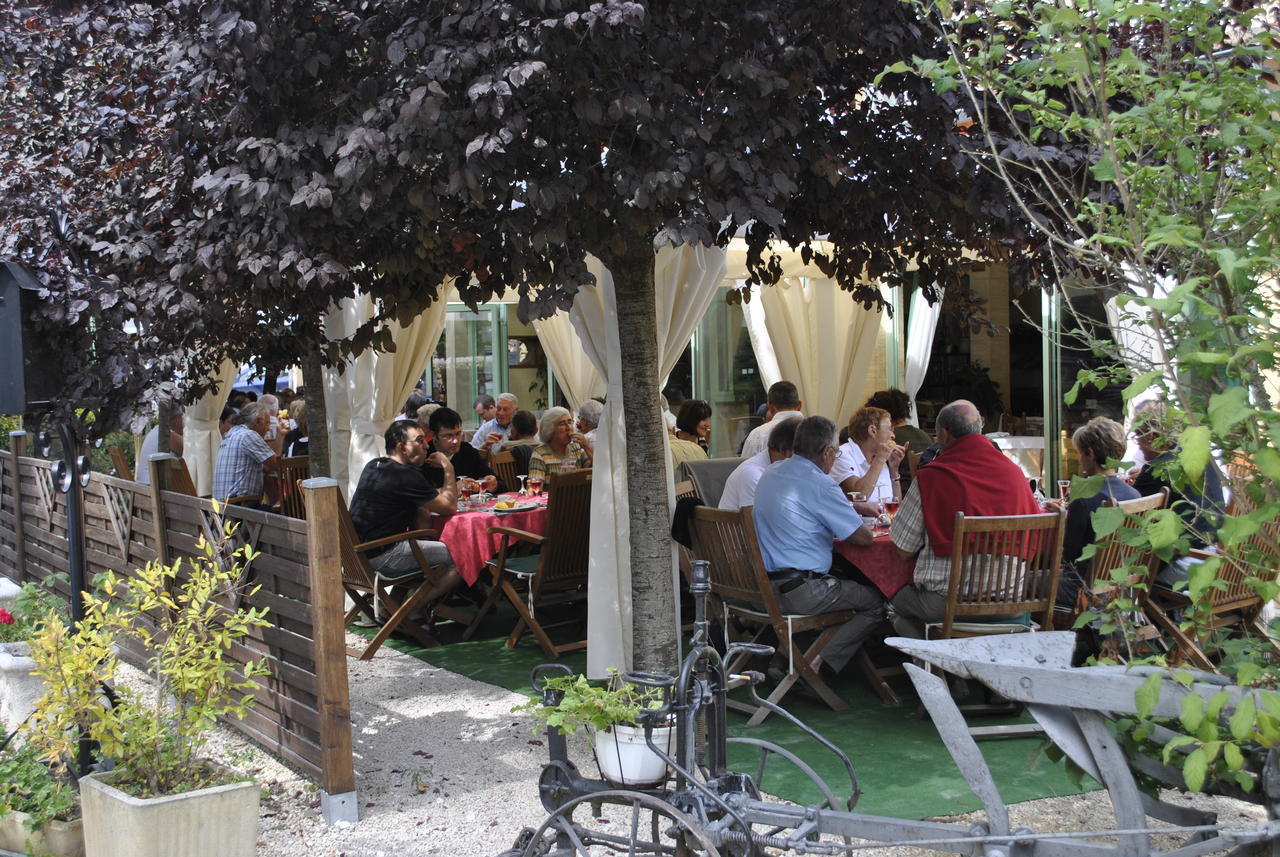 Hotel Auberge De La Nauze Sagelat Eksteriør billede